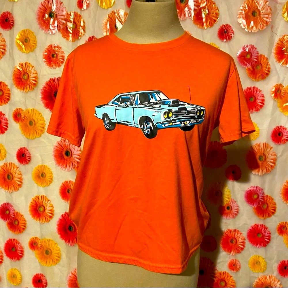 ✨3/$10✨ Brandy Melville Orange Car Cropped T-Shirt Sz S